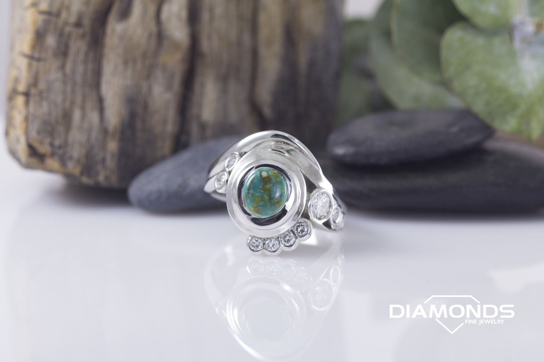 ankley, bezel set, diamond, pierced, round cut, turqoise, white gold